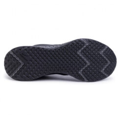 NIKE Revolution 5