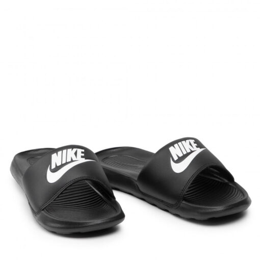 NIKE VICTORI